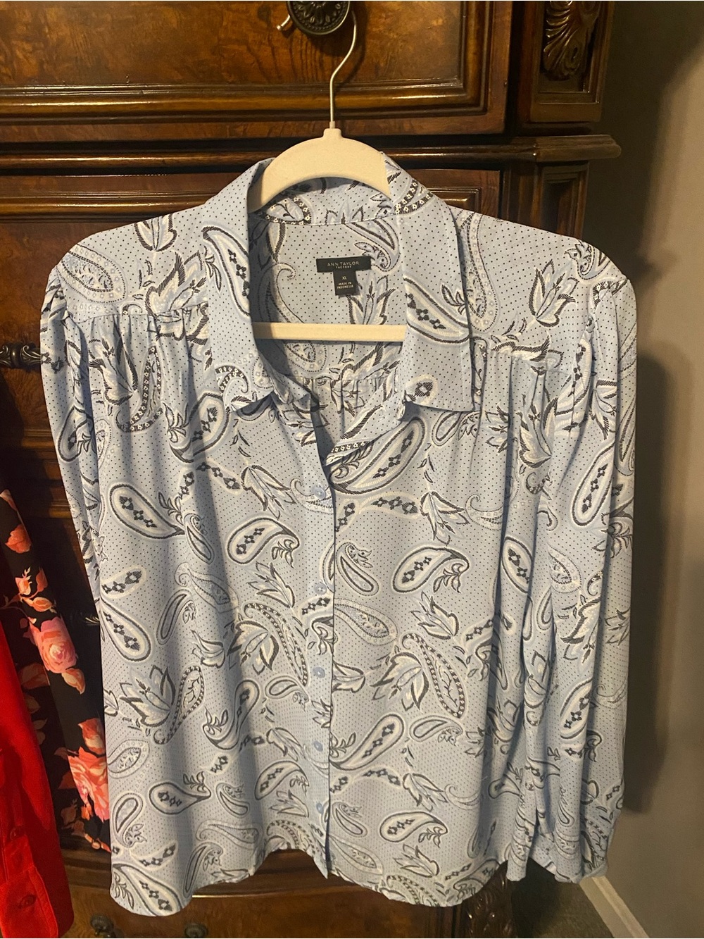 Ann Taylor Women's Blue Paisley Print Button Down Blouse